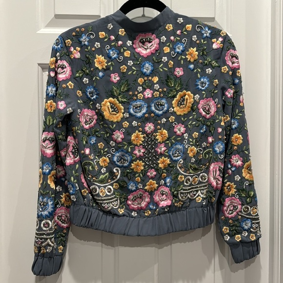 Needle & Thread Floral Embroidered Bomber Jacket grey bead - Picture 6 of 10